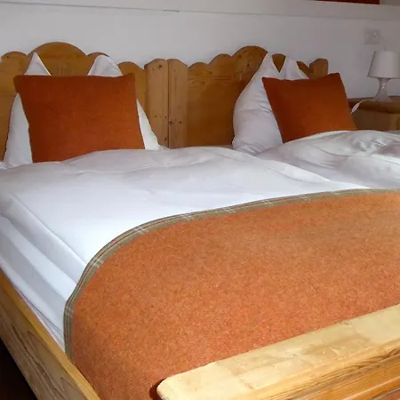 Roseg-gletscher Szálloda